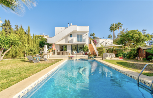 6 Bedroom Front Line Golf Villa In Marbella East El Rosario