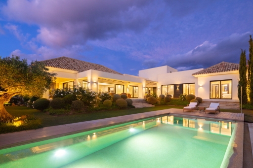 Stunning 5 bedroom mediterranean style villa 