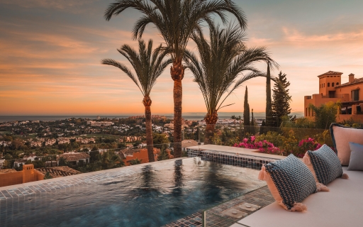 Stunning duplex penthouse with breathtaking views in gated community of La Cerquilla