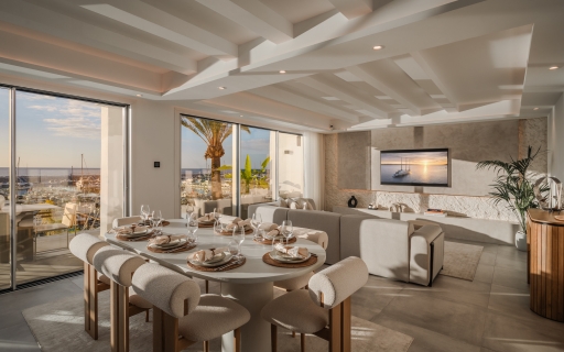 Spacious 4 Bedroom Frontline Marina Duplex Penthouse