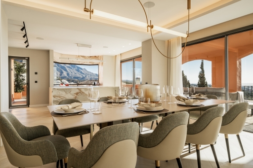 4 Bedroom Luxurious Apartment in Nueva Andalucia