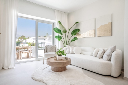 Luxury 3 Bedroom Duplex Penthouse in Aloha Gardens