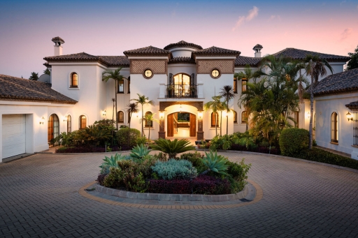 Exclusive 6 Bedroom Villa in El Paraiso