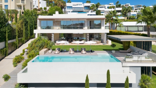 Luxury 5 bedroom Villa with Panoramic Golf Views in Benahavís