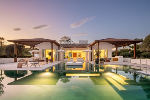 Villa for sale in Nueva Andalucia, Marbella