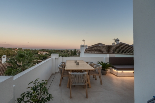 Duplex Penthouse for sale in Las Lolas, Nueva Andalucia