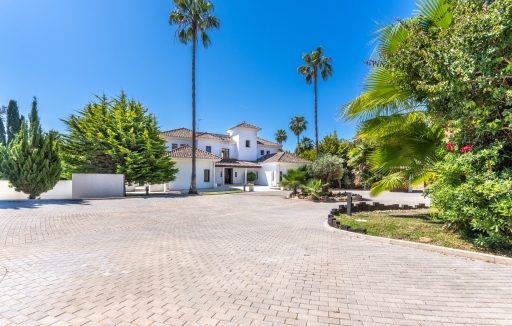 6 Bedroom Beach Side Villa with tennis court