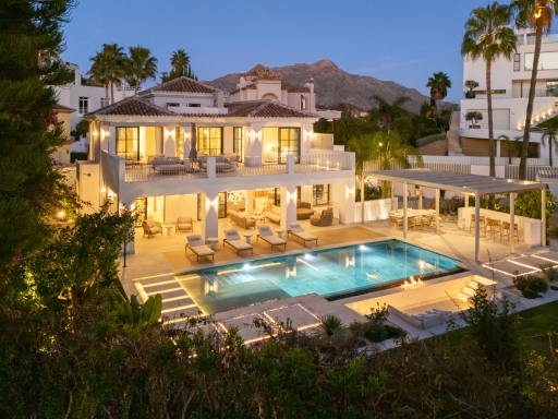 Villa for sale in La Quinta, Benahavis