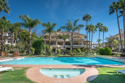 Duplex Penthouse for sale in Las Alamandas, Nueva Andalucia