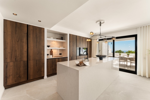Duplex for sale in Las Colinas de la Heredia, Benahavis